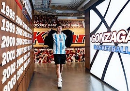 Saint-Supery, con la camiseta del Málaga antes del partido.