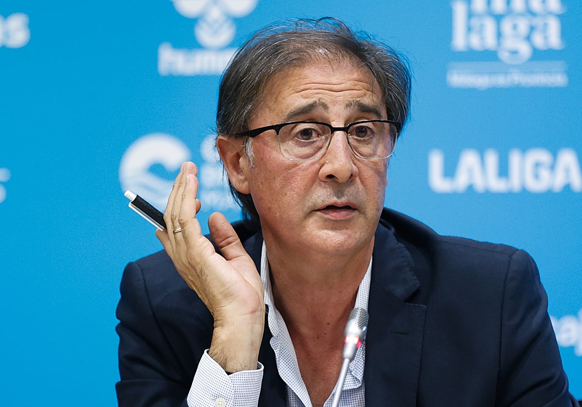 Loren Juarros, en su comparecencia pública más reciente hasta ahora, la renovación de Larrubia.