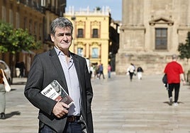 Giles Tremleet presentó el libro en un acto del Centro Andaluz de las Letras.