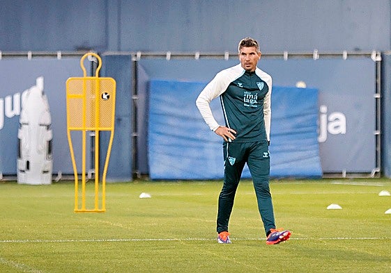 Funes, en la sesión de entrenamiento del jueves, en el Anexo de La Rosaleda.