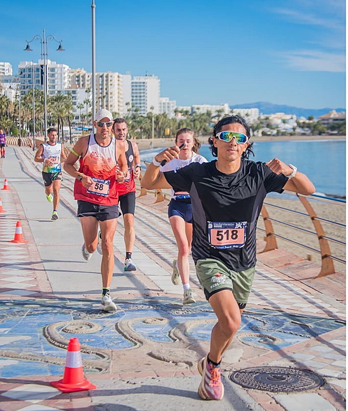 Imagen secundaria 2 - Un décimo aniversario de récord para la Media Maratón Holiday World