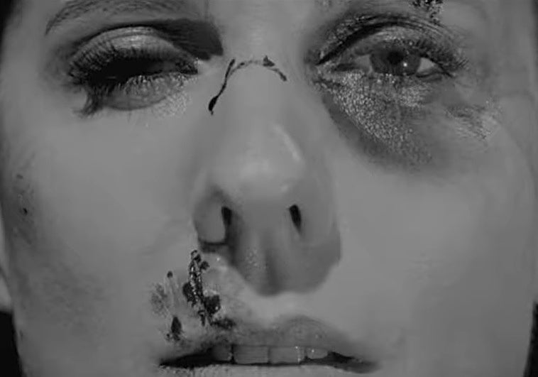 Fotograma del videoclip de 'La celda', que se lanza este martes.