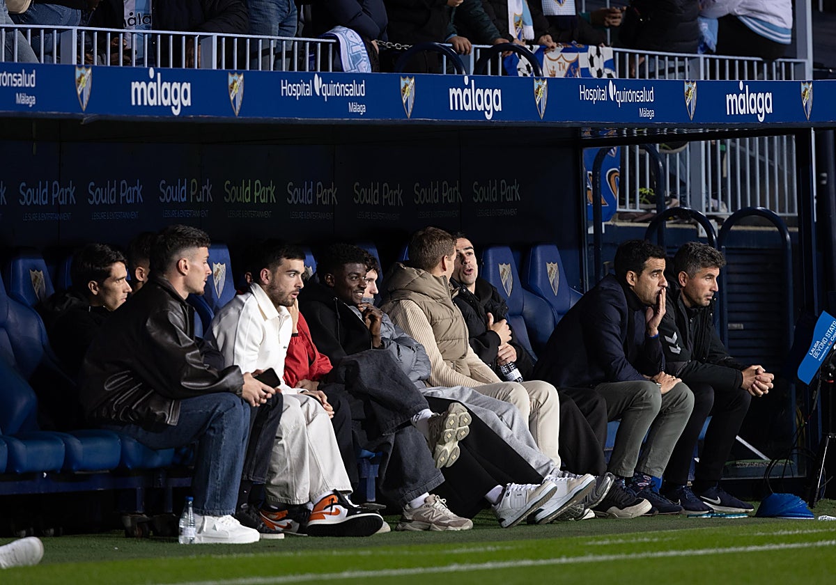 Algunos de los futbolistas del Málaga que causaron baja el domingo frente al Mirandés.