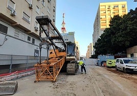 Montaje de la segunda pantalladora que va a trabajar en el túnel de Eugenio Gross.