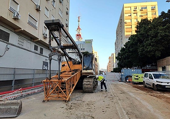 Montaje de la segunda pantalladora que va a trabajar en el túnel de Eugenio Gross.