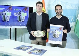 El edil de Deportes, Lisandro Vieytes, y el presidente del Marbella Rugby Club, Pepe Arjona.