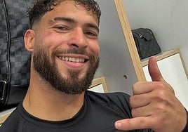 Dani Sánchez, en el vestuario del Málaga tras el partido en Valladolid.