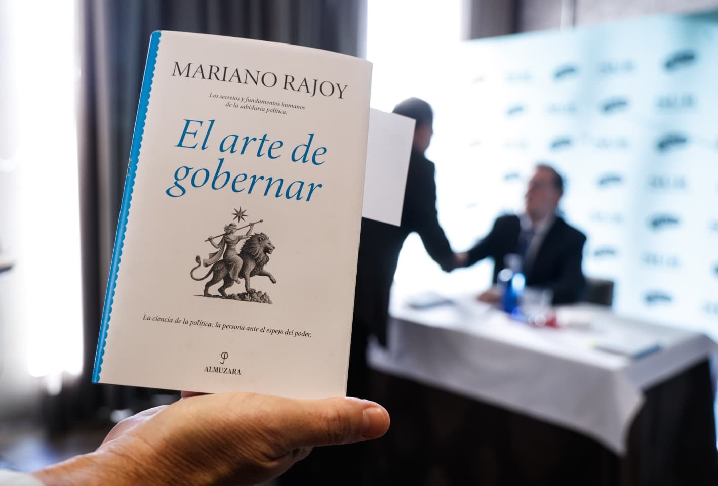 Rajoy presenta su libro en Málaga
