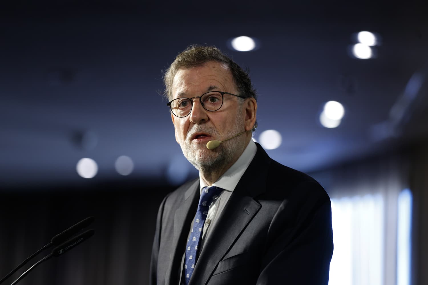 Rajoy presenta su libro en Málaga