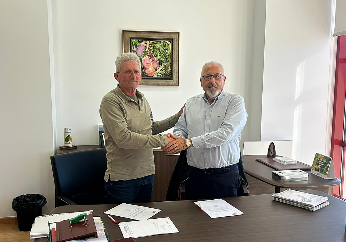 La operación ha sido sellada por los presidentes de las dos cooperativas.