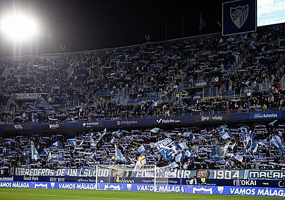 La grada del Fondo Sur de La Rosaleda, en el último partido en casa, frente al Mirandés.