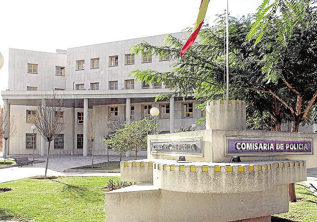 Zona de la Comisaría, en la plaza Manuel Azaña.