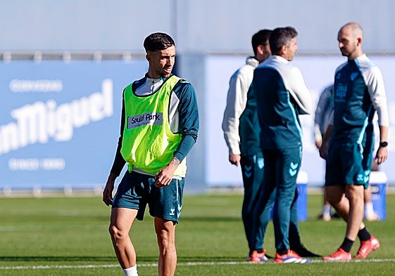 Larrubia, en un entrenamiento reciente del Málaga.
