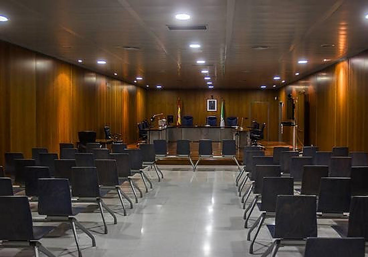 Imagen de archivo de una de las salas de vistas en la Ciudad de la Justicia de Málaga.