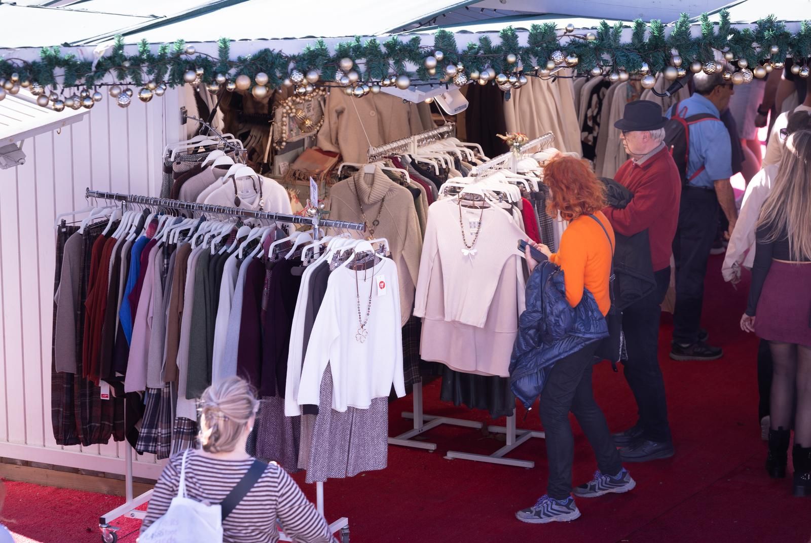 Así lucen las calles de Málaga en el primer fin de semana grande de Navidad: «Mucha gente y mucho calor»
