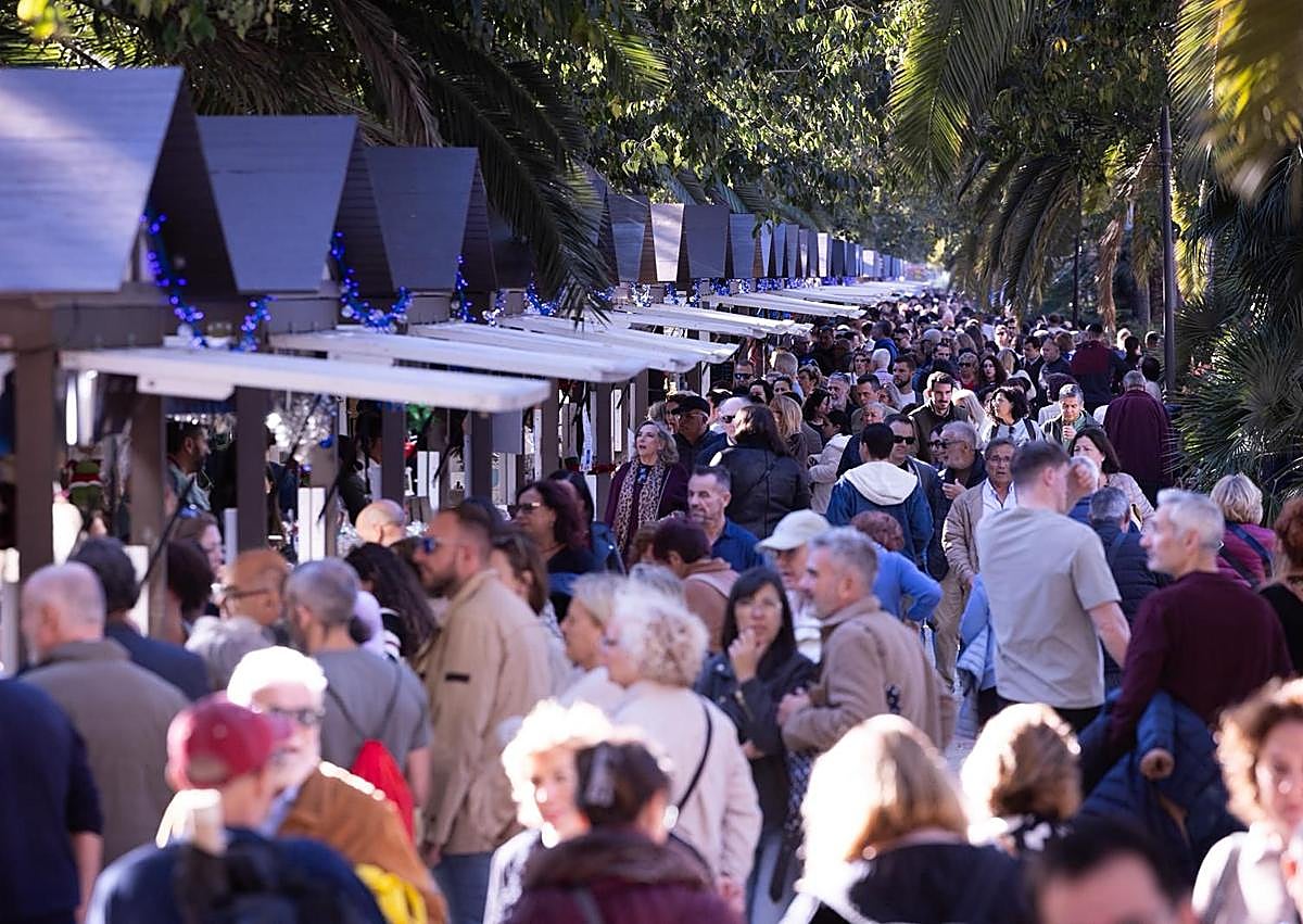 Imagen secundaria 1 - Primer fin de semana grande de Navidad: «Mucha gente y mucho calor»