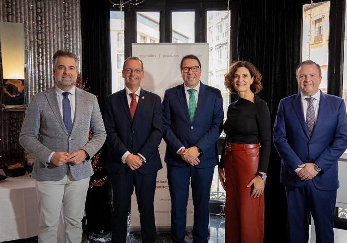 El Colegio Oficial de Gestores Administrativos de Málaga celebra su Copa de Navidad