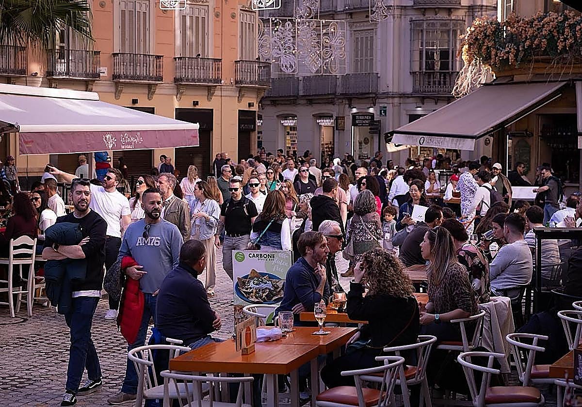 Ambiente en el Centro de Málaga en el primer fin de semana de diciembre.