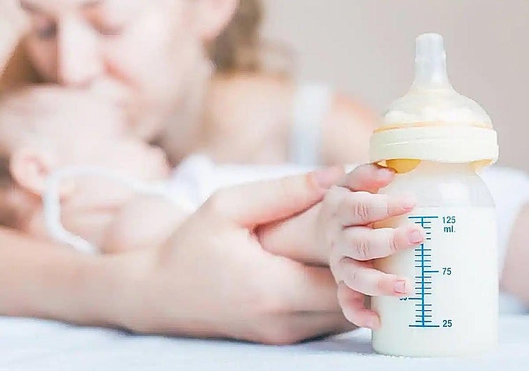 Retiran una conocida leche infantil por una posible bacteria