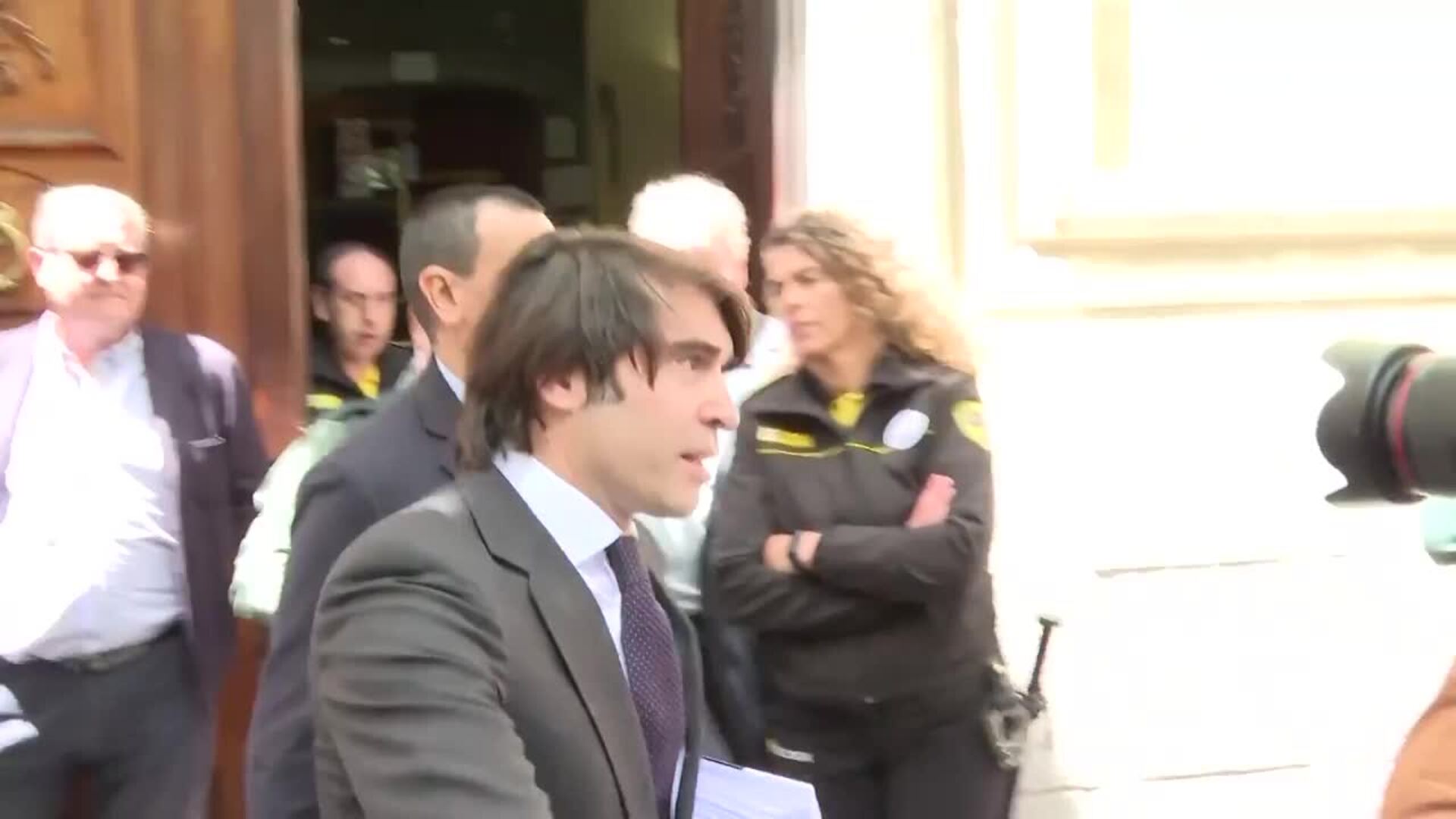 La Fiscalía pide a la jueza que interrogue al novio de Ayuso al agotarse la causa