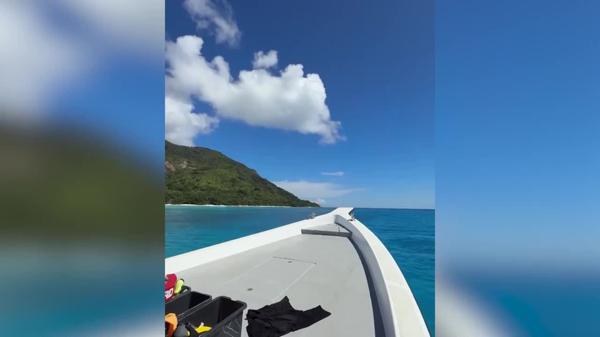 Lola Lolita disfruta de un viaje a Seychelles entre amigas