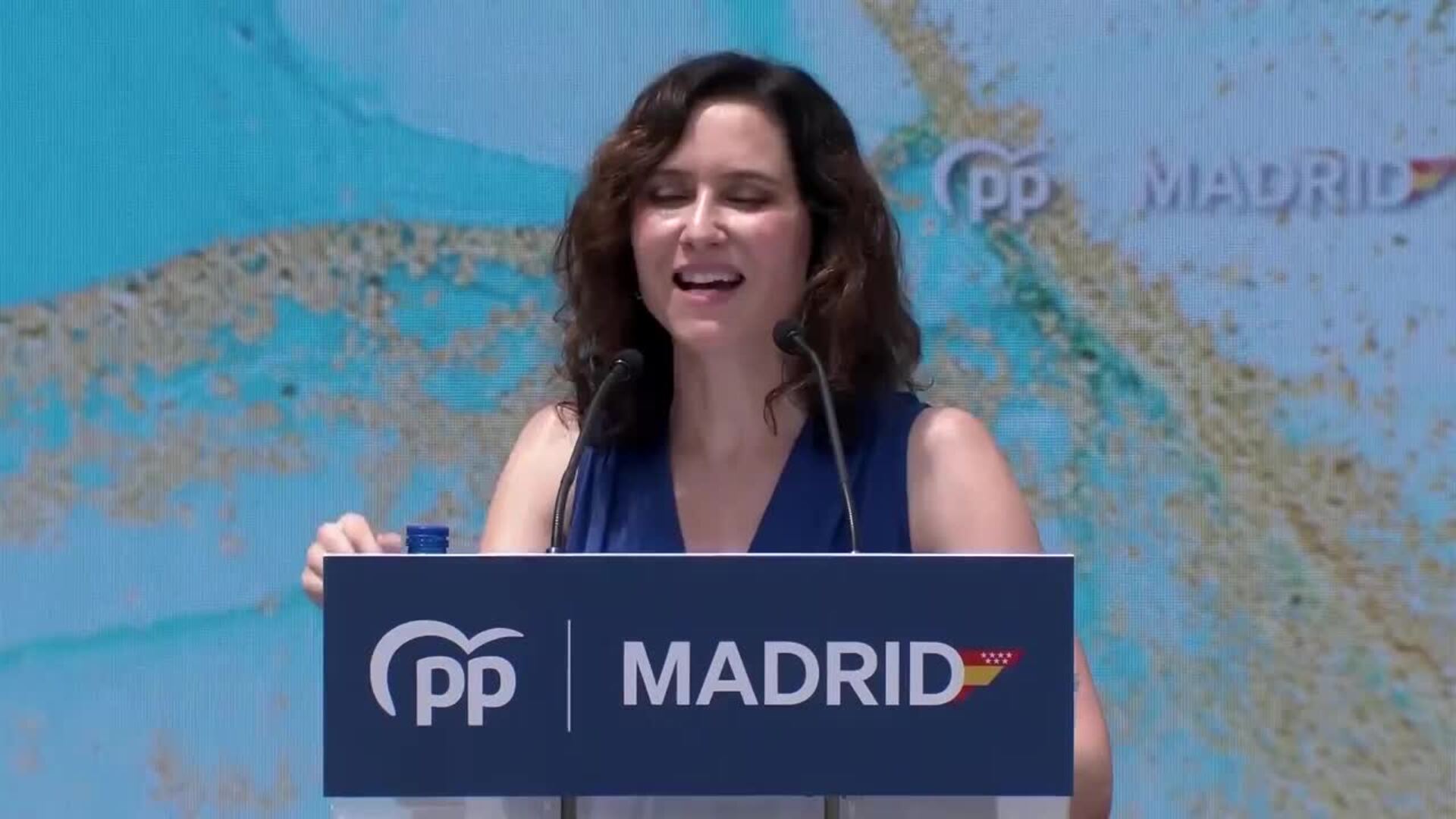 Ayuso apoya a una Guardia Civil que "no tiene que soportar" a Gobierno que "no conoce límites"