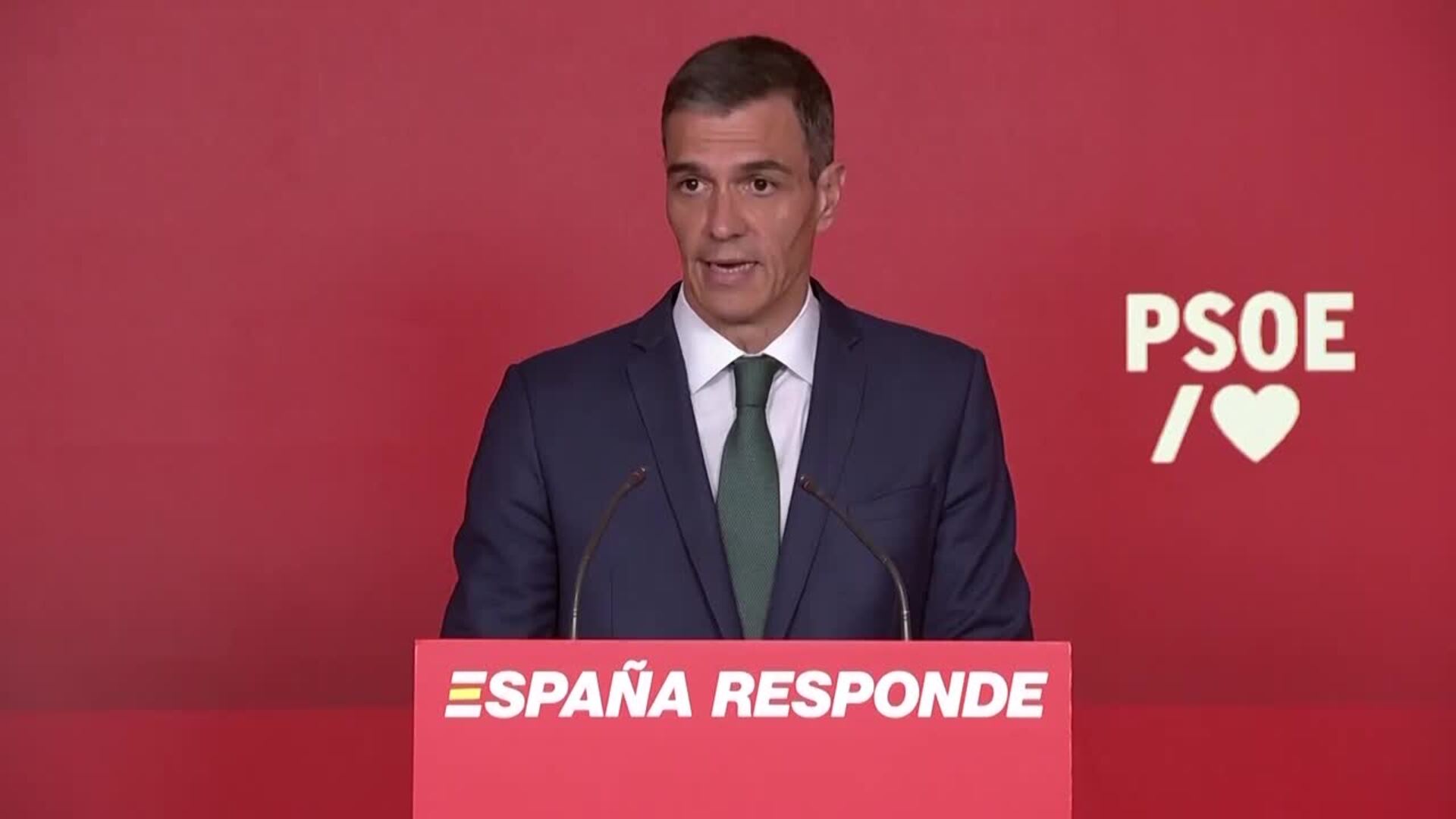 Sánchez defiende que el PSOE es una organización "limpia" y reta a PP y Vox a una moción