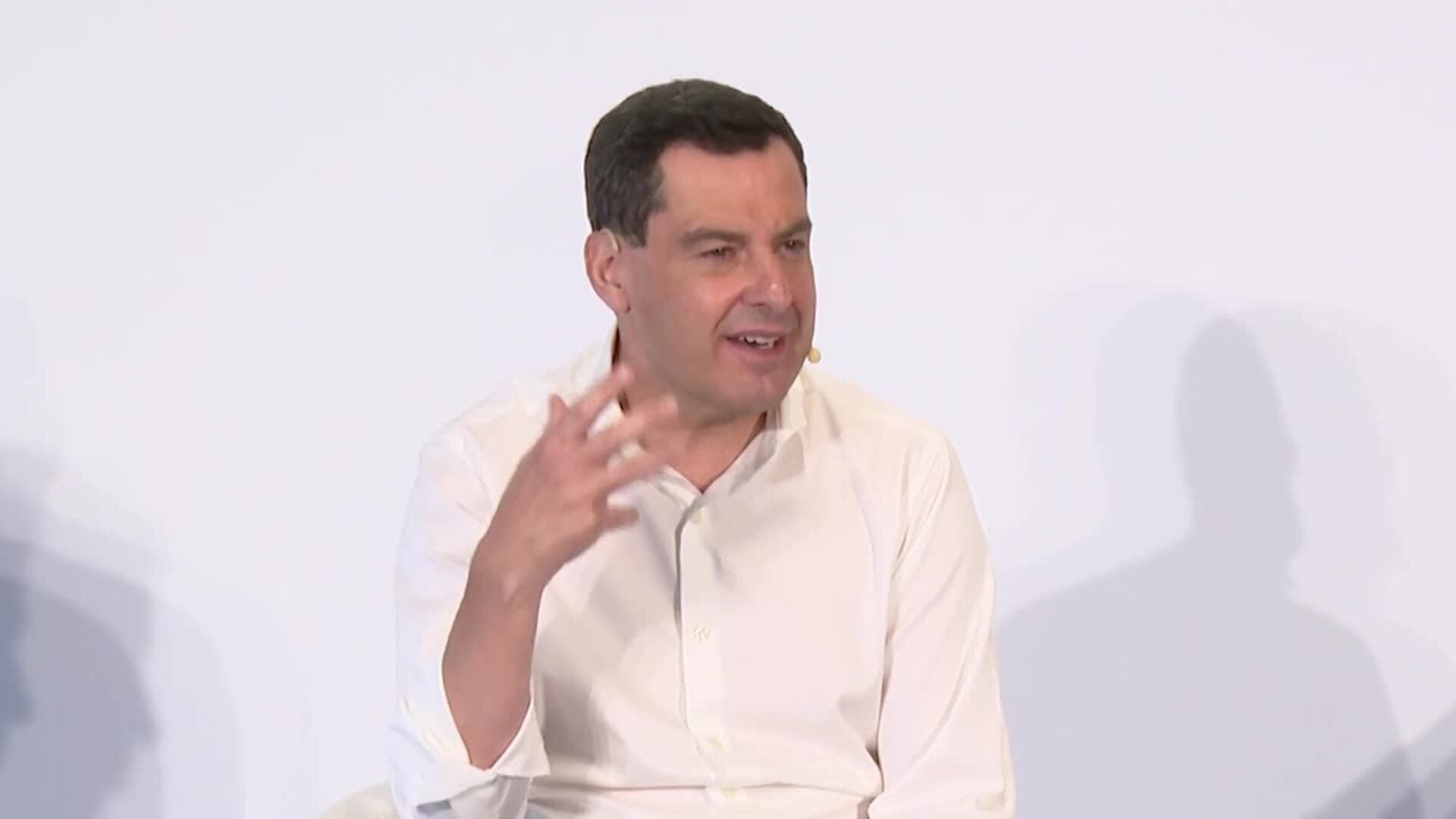 Moreno reprocha a Montero que no haya rechazado comentarios "bochornosos" sobre mujeres