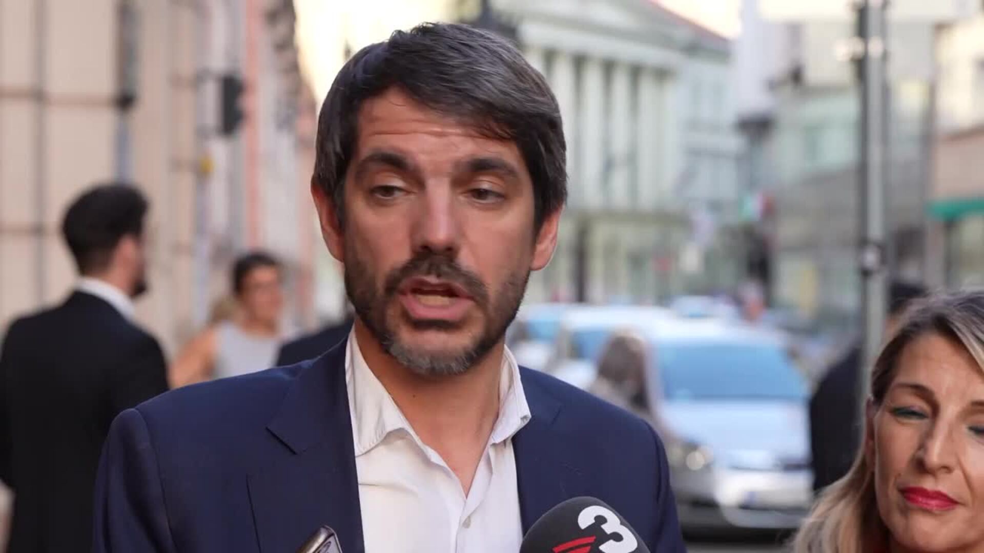 Urtasun recalca que el Orgullo "no se puede perseguir, prohibir ni silenciar"