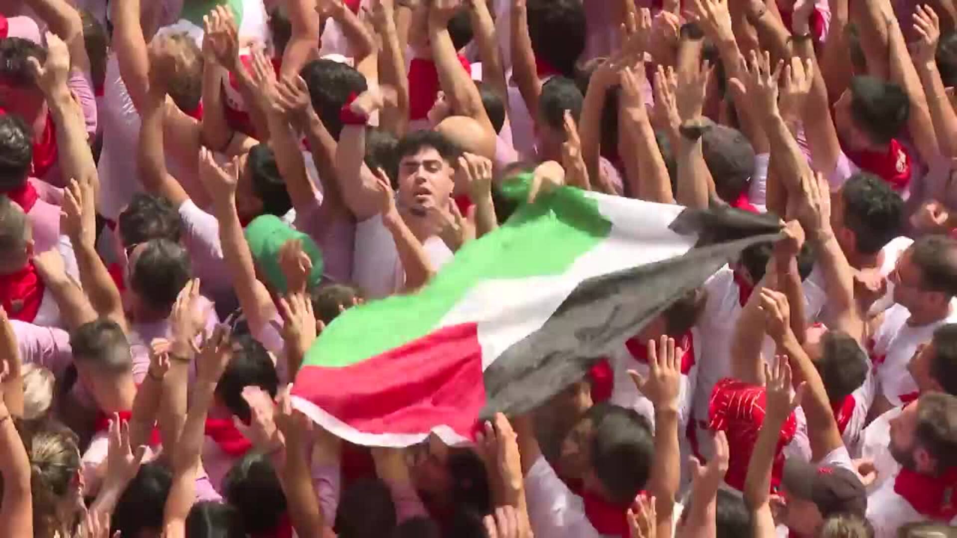 Comienzan los Sanfermines 2025 con un chupinazo multitudinario y mensajes de apoyo a Palestina