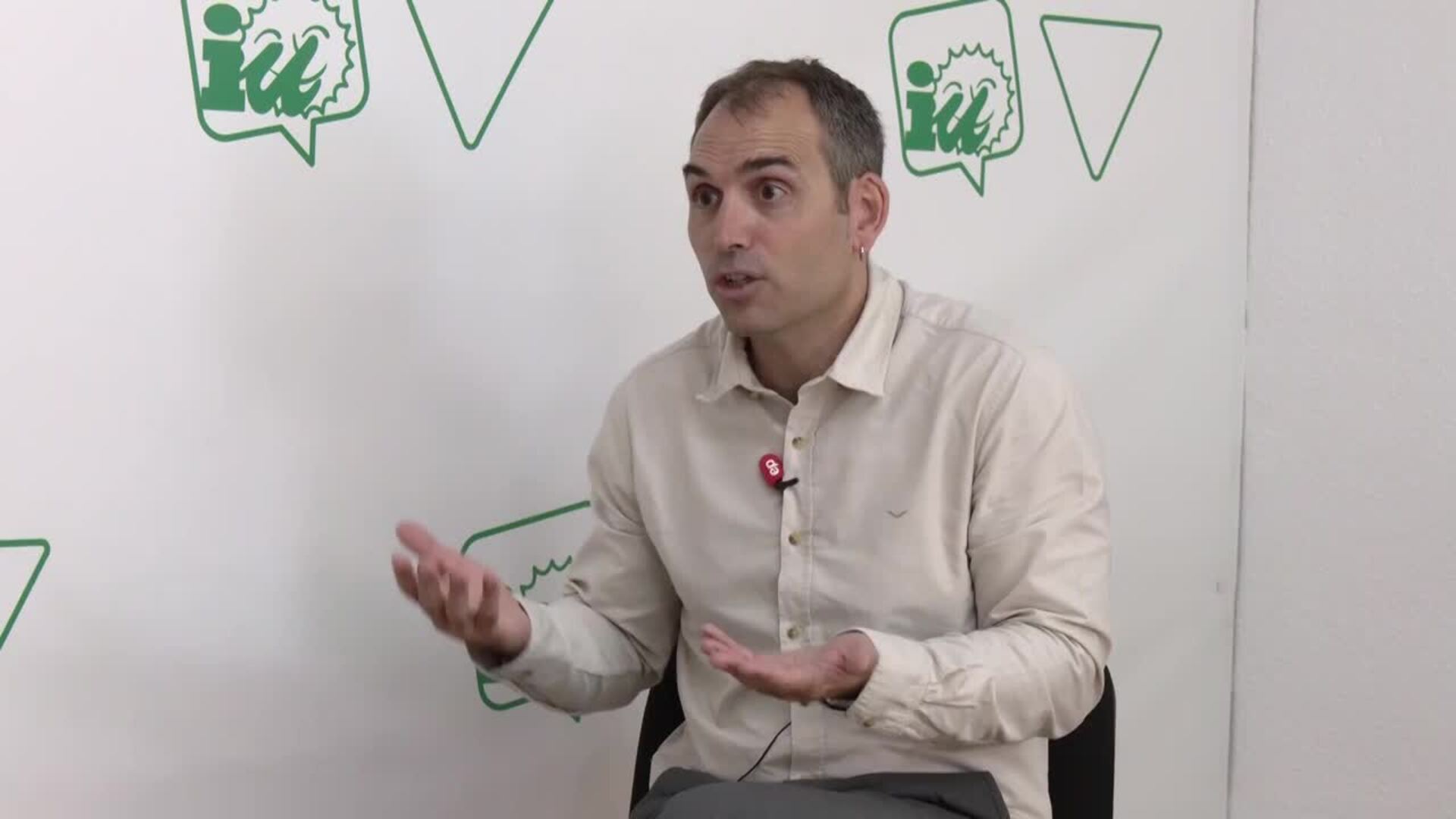 Valero (IU), sobre confluencia de izquierda: "Corresponde a Podemos tomar sus decisiones"