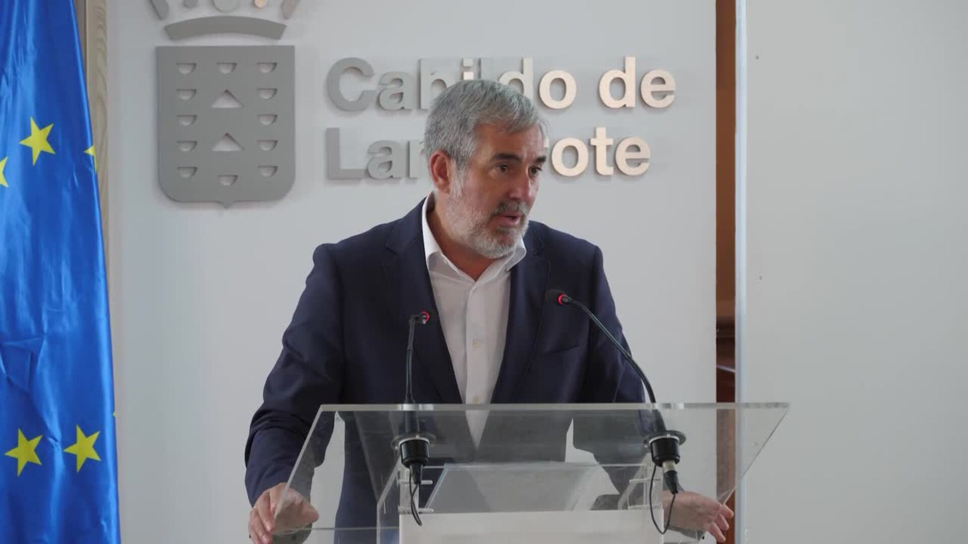 Clavijo propone a Sánchez un 'decreto ley canario' que incluya "todos los asuntos pendientes"