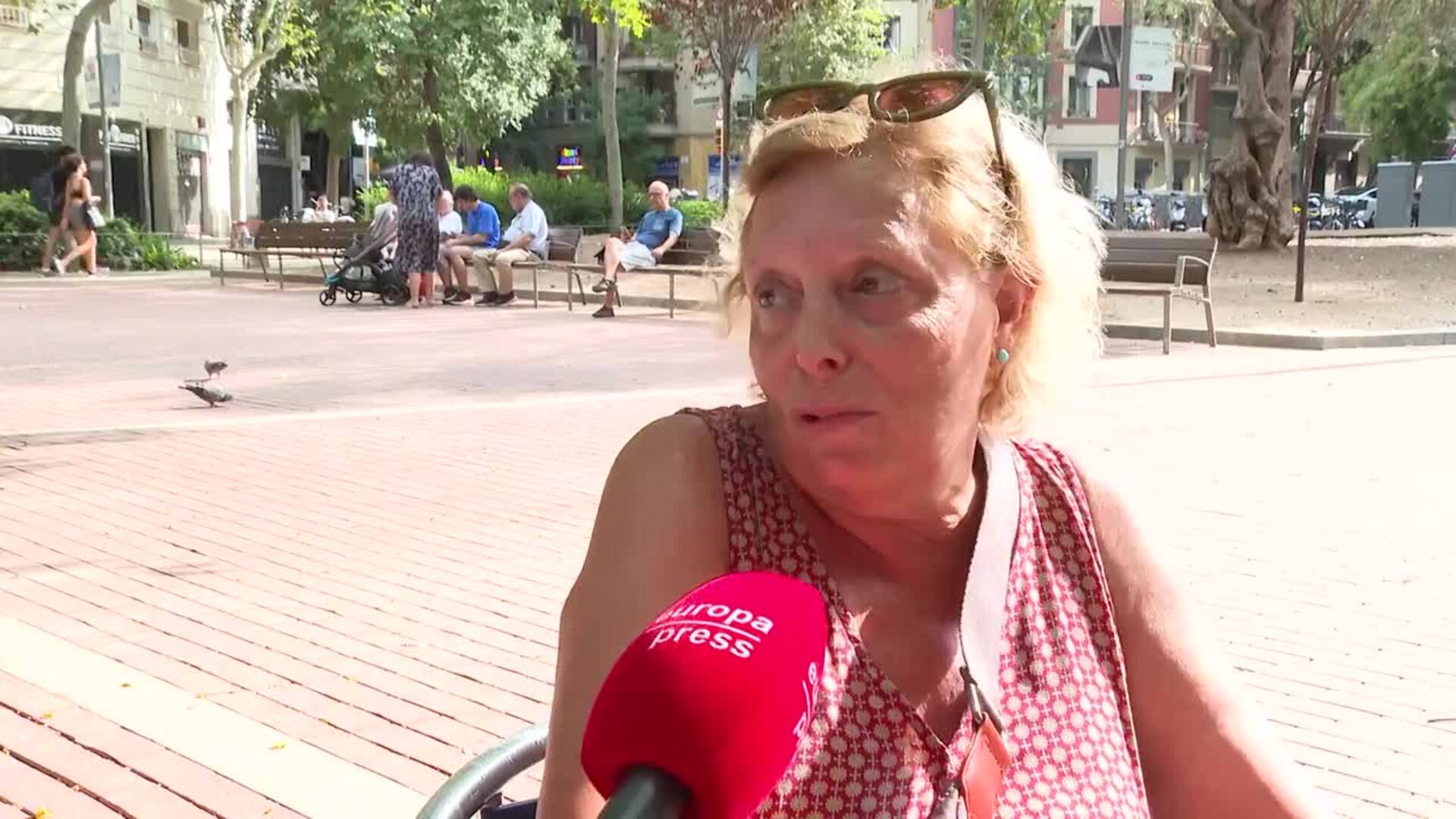 Usuarios de terrazas apoyan la Ley Antitabaco: "Los fumadores molestan y no se dan cuenta"