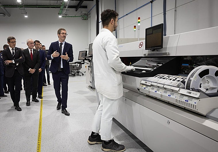 Indra abre en Málaga un centro de aviónica avanzada con más de 700 profesionales