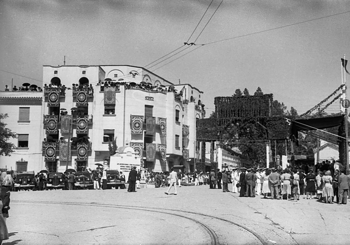 Estampas de Málaga | Plaza de Olletas. Puerta de Málaga hasta 1973