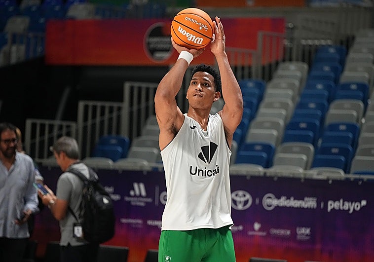 Tyson Pérez, en jaque para la Copa