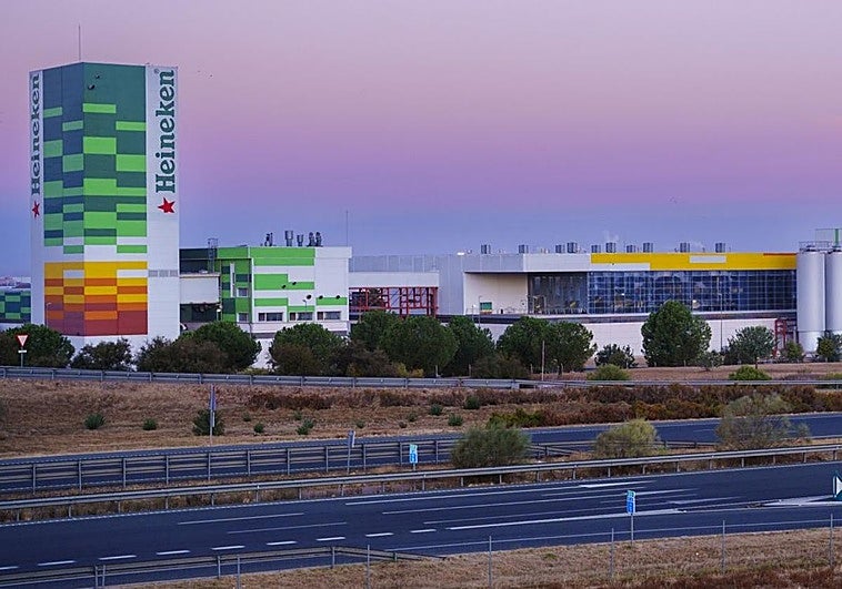 Así elabora HEINEKEN España sus cervezas, cider y tinto de verano con 100% energía renovable