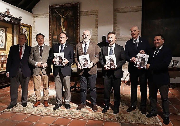 La edición cuaresmal de la revista La Saeta mira al pasado y presente de la Semana Santa