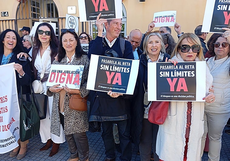Abogados y procuradores de Málaga vuelven a la calle: «La pasarela al RETA sigue bloqueada»