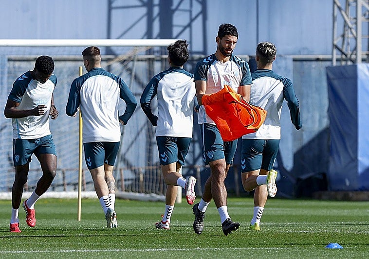 Al Málaga le toca ganar para seguir arriba