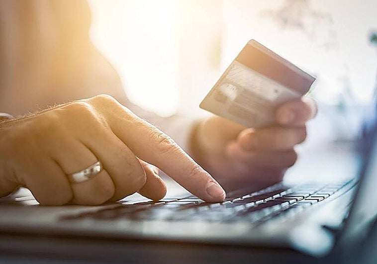 Le niegan recuperar el dinero de las entradas de un concierto cancelado por cambiar de cuenta corriente