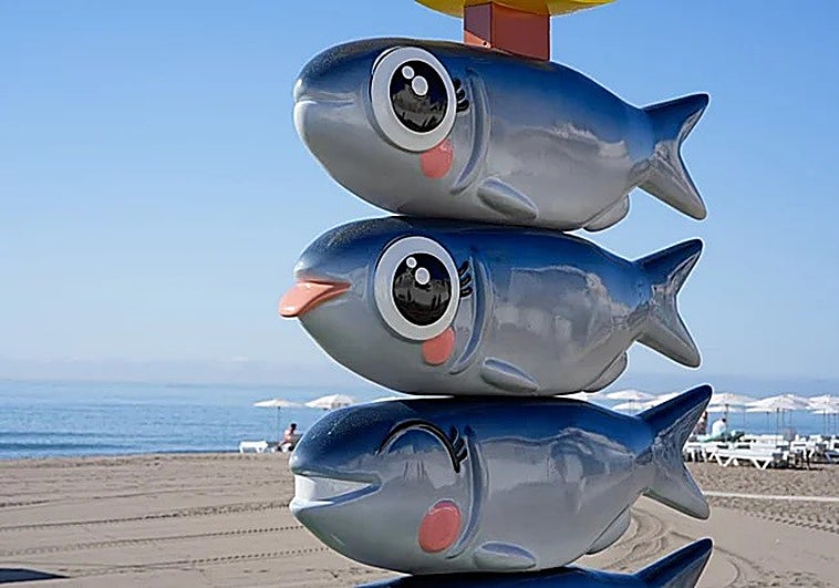 Torremolinos instalará una nueva ducha con mensaje: una bandera arcoíris