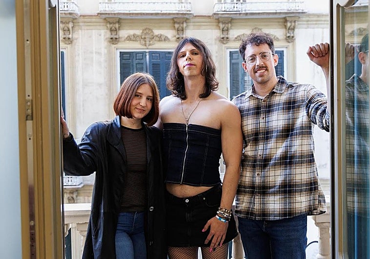 «La democracia siempre está en riesgo porque es un castillo de naipes»