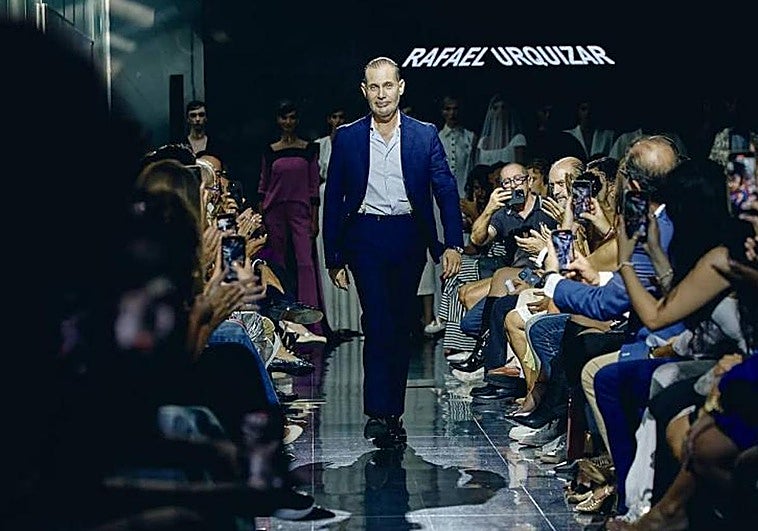 Rafael Urquizar debuta hoy en la Semana de la Moda de París: «Es un reto que afronto con mucha ilusión y vértigo»