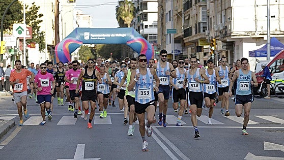 Alejandro Cañas e Isabel María Piñero se imponen en la Mini Maratón de la Peña El Bastón