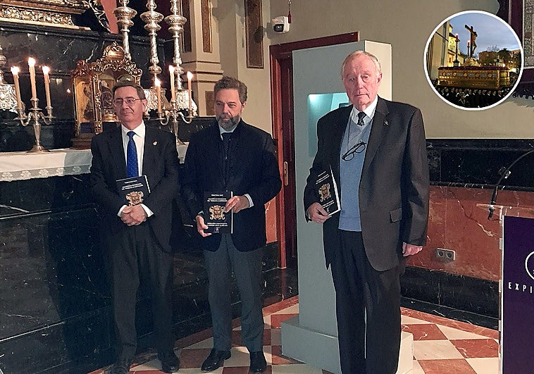 Un libro desvela los símbolos ocultos del trono del Cristo de la Expiración