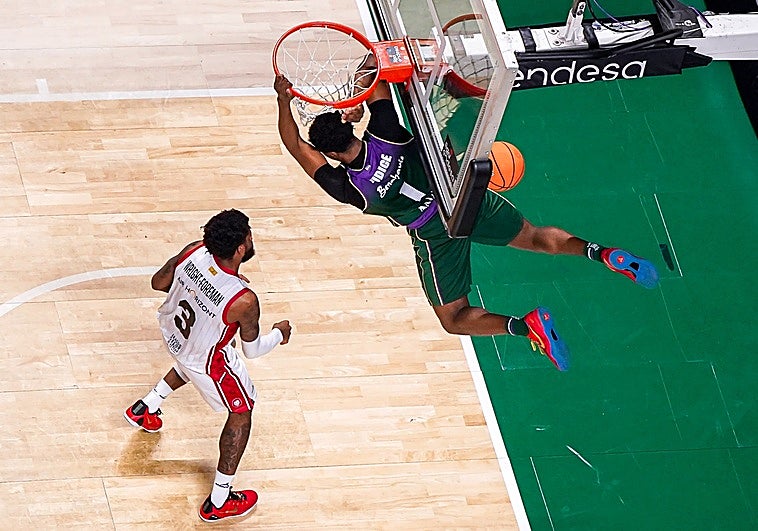 Un Unicaja reforzado para la batalla clave en la Champions