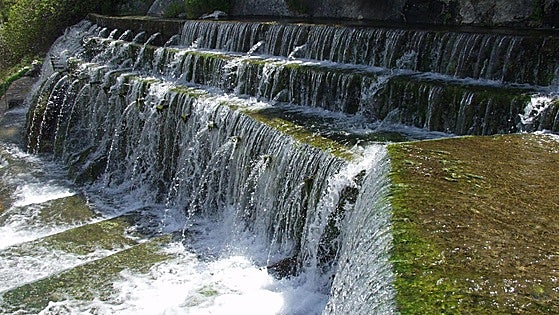 Fuente de los Cien Caños: de obra criticada a uno de los monumentos naturales más visitados de Málaga