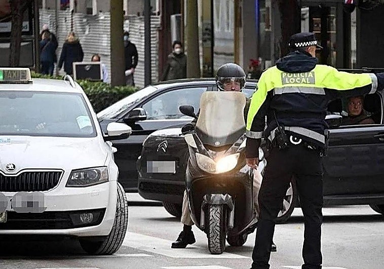 Cambios y cortes de tráfico en Málaga capital por procesiones y pruebas deportivas