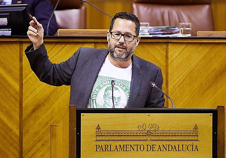 José Ignacio García: «Se van a presentar dos modelos, el de Moreno y que representa Adelante Andalucía»